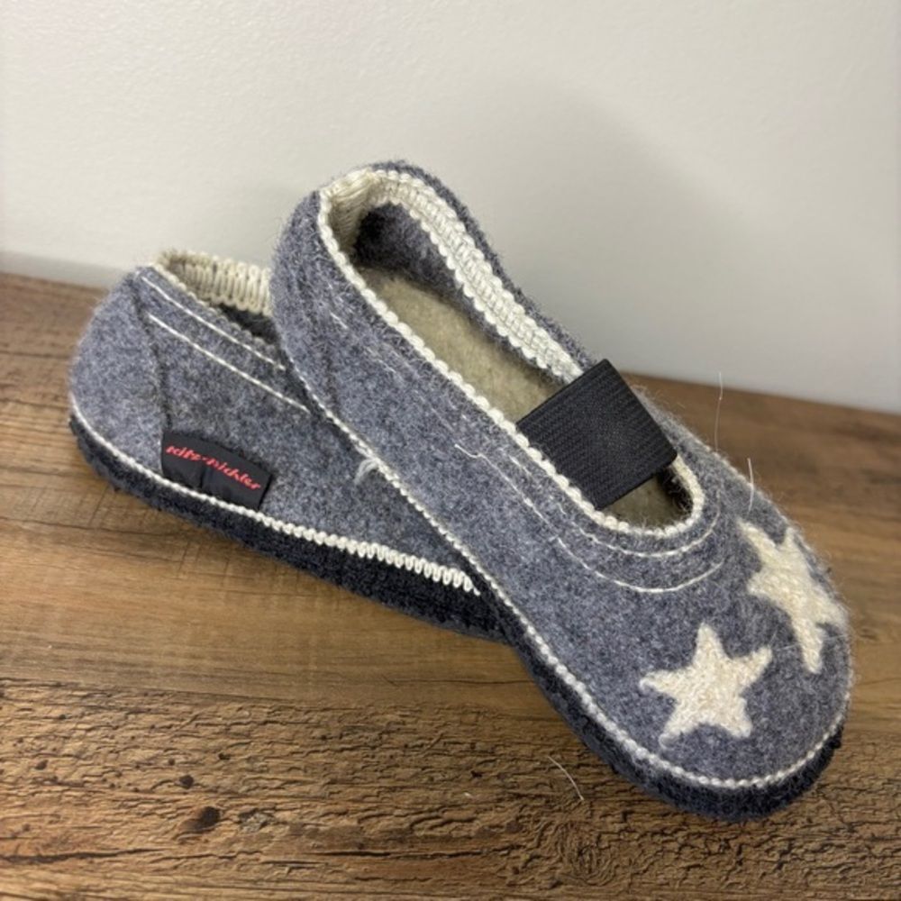 Kitz Pichler Gray Wool Kids Shoes 7" sole see pix preworn great condition